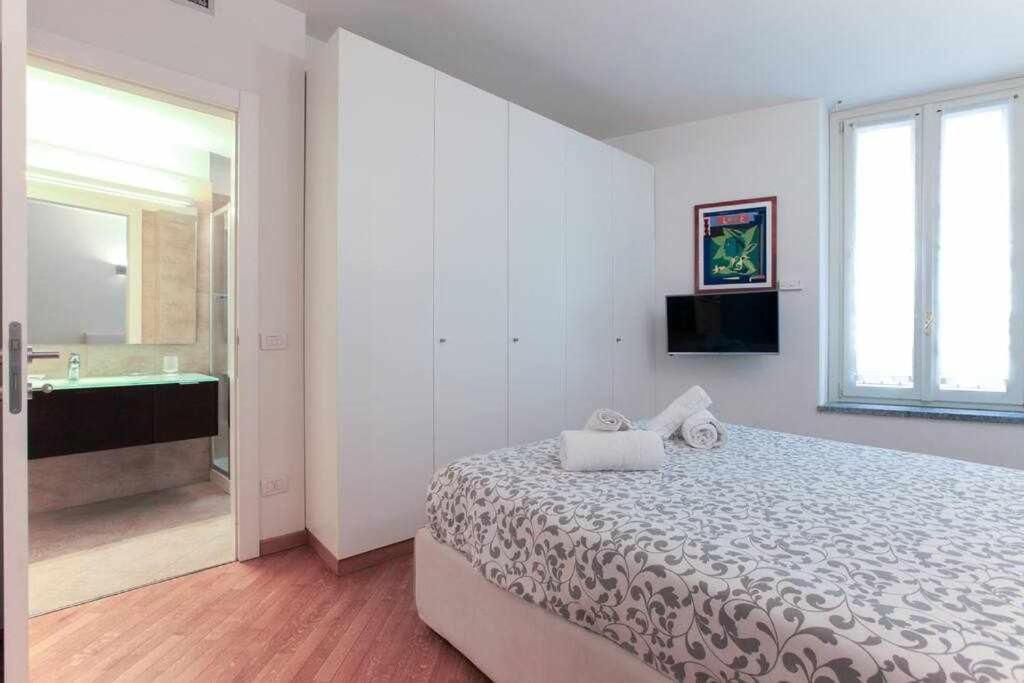 Brera Area Lovely Apt Close To Piazza Duomo Milan Luaran gambar