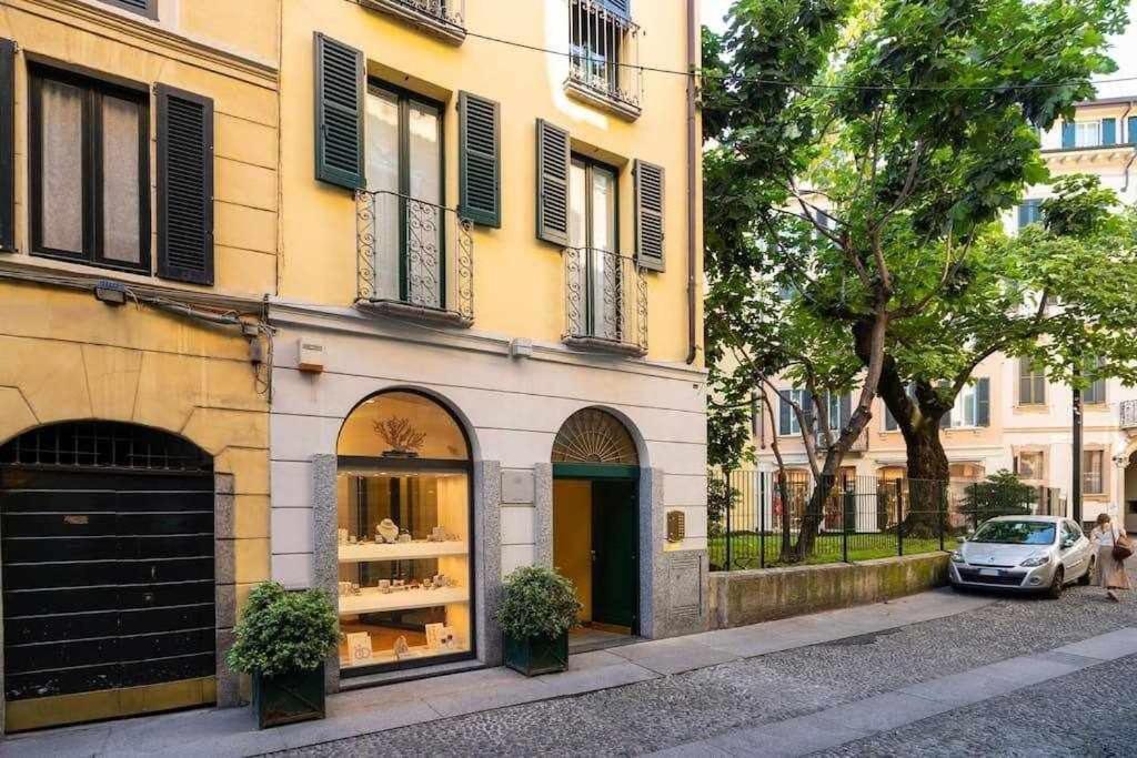 Brera Area Lovely Apt Close To Piazza Duomo Milan Luaran gambar